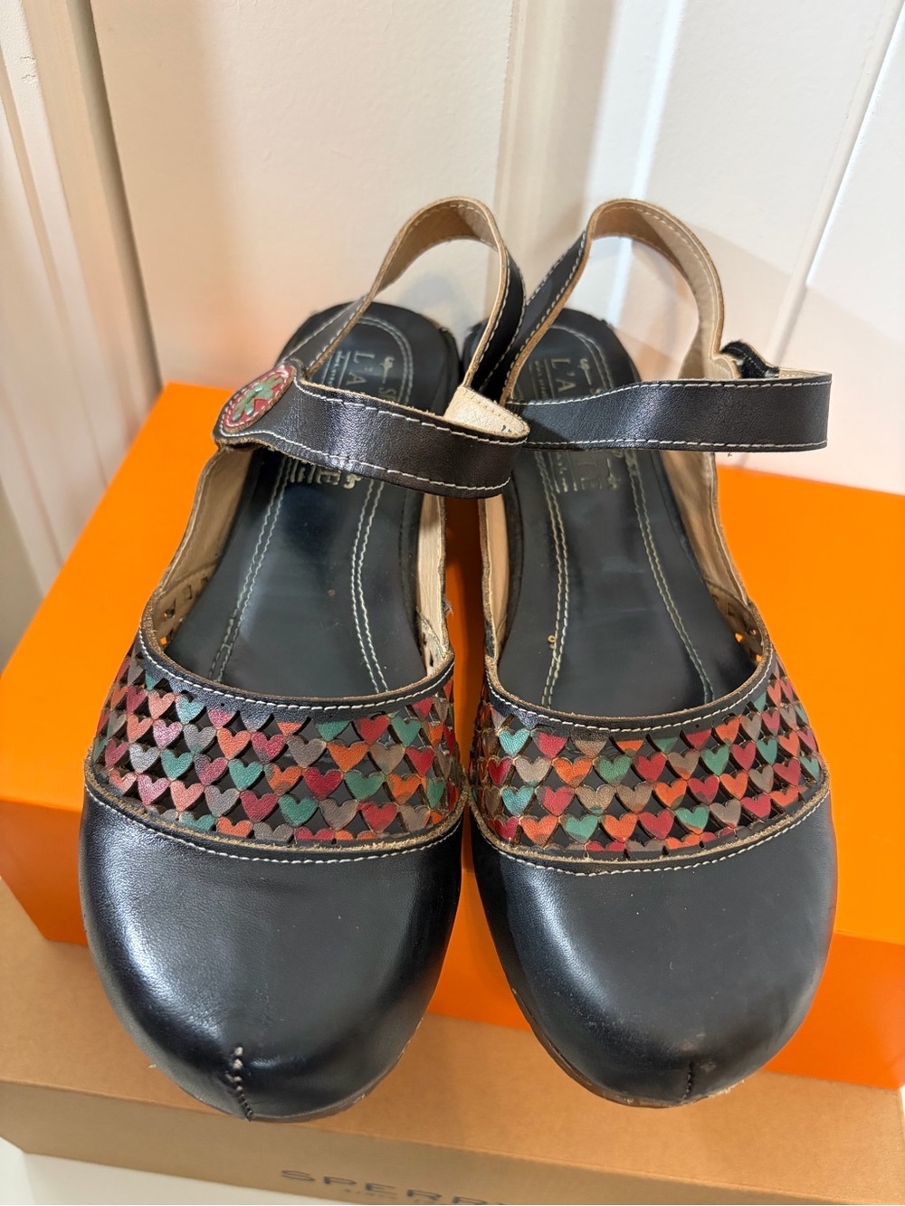 L'Artiste Women's Amour Wedge Sandal mary Jane black size 38 hearts leather - Picture 2 of 4